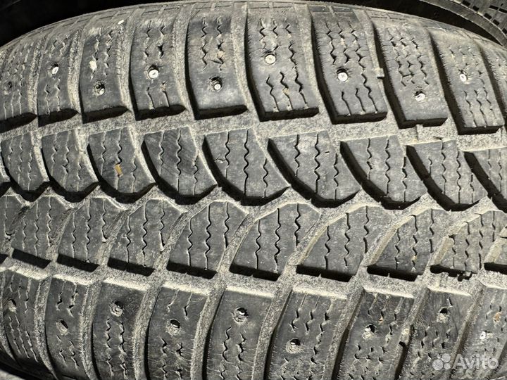 Tigar Sigura Stud 215/55 R16