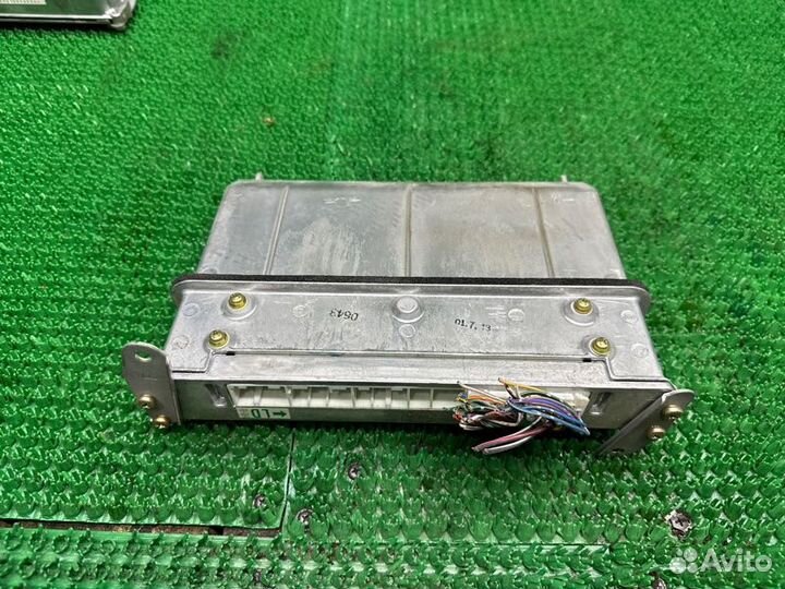 Блок управления двигателем Toyota 3UZ FE 2000-2003