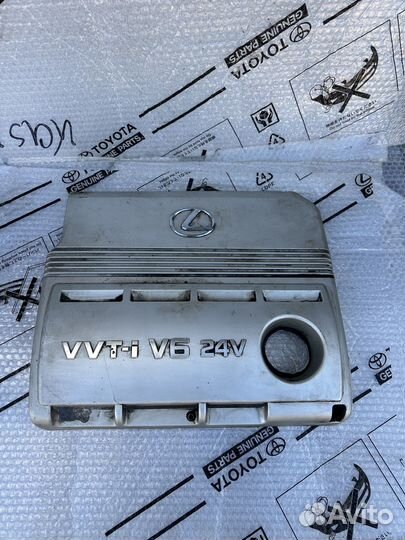 Lexus RX-300 декоративная крышка двс Лексус RX-330