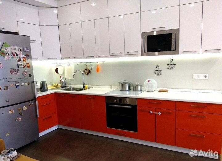 Кухня в потолок на заказ