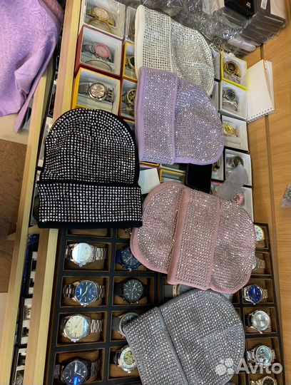 Шапка женская стразы