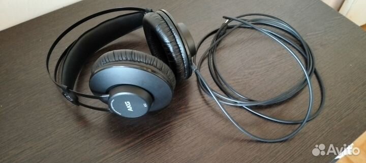 Наушники Akg K52