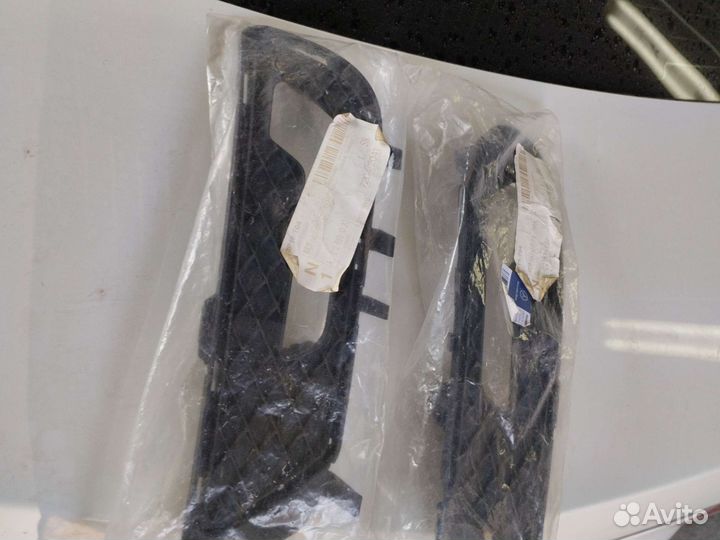 Молдинг перед бампера и решотки дхо Мерседес E 212