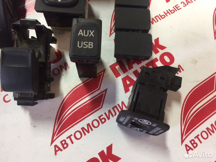 Кнопки Toyota Corolla 151 E15