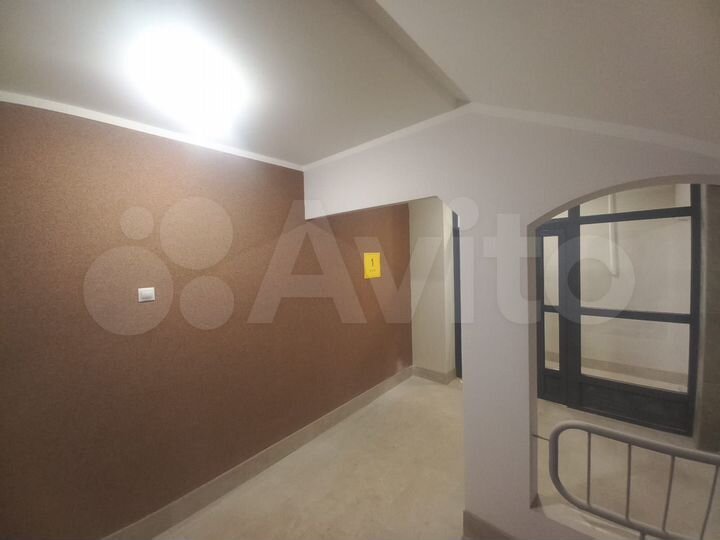 2-к. квартира, 57 м², 3/10 эт.