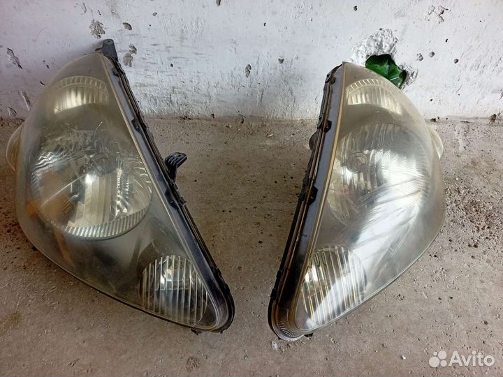 Фара на honda fit GD1