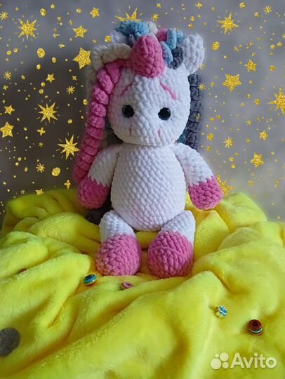 Единорожка-модница из плюшей пряжи