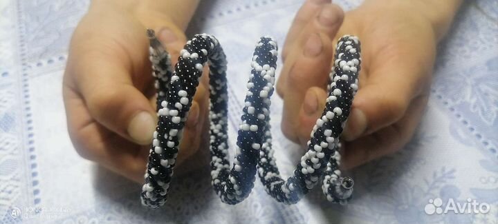 Браслет из бисера