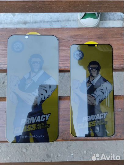 Защитные стекла тонированные gorilla glass