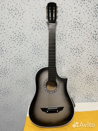 Акустическая гитара с чехлом