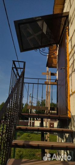 Мангал с крышей