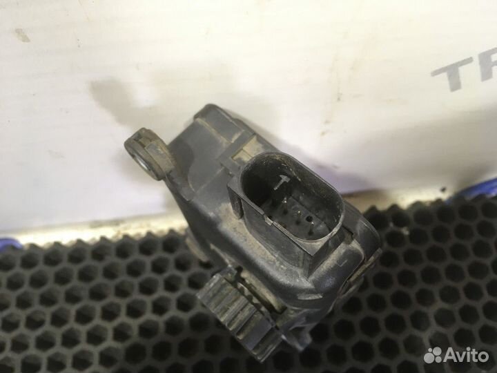 Моторчик заслонки отопителя