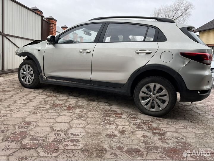 Kia Rio X-Line 1.4 AT, 2020, битый, 115 425 км