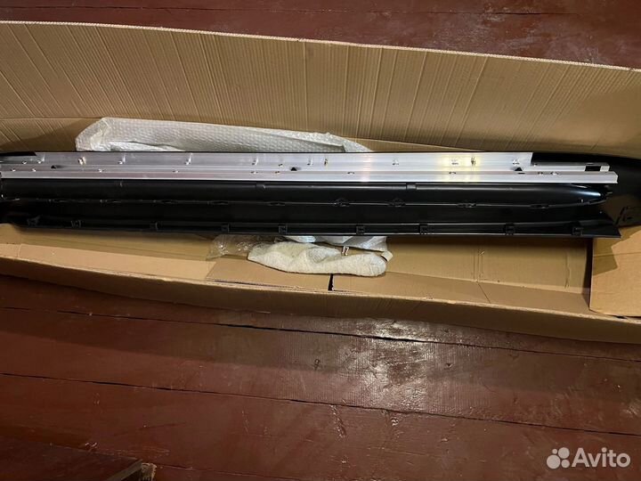 Поднодножка на крузак 200