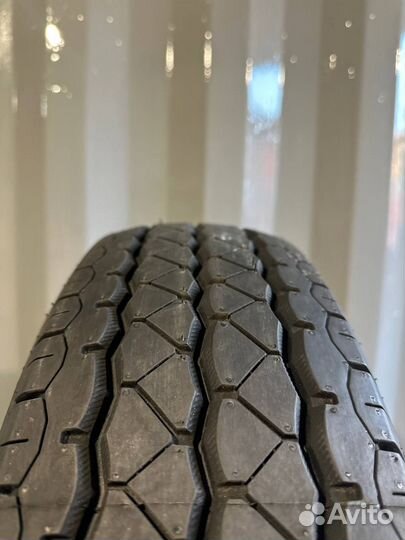 RoadX RXQuest C02 195/80 R14C 106Q