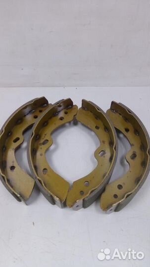 Тормозные колодки барабанные - zevs