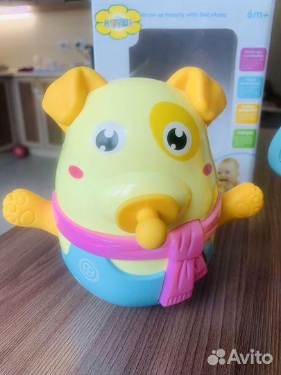 Развивающие игрушки неваляшка и музыкальная