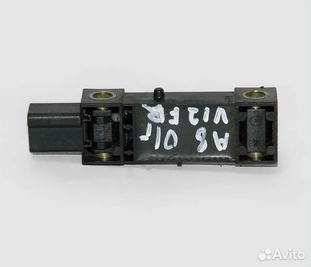 Датчик airbag передний правый Audi A8 D2 2001