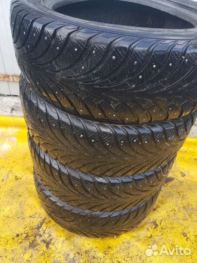 Goodyear UltraGrip Extreme 205/55 R16
