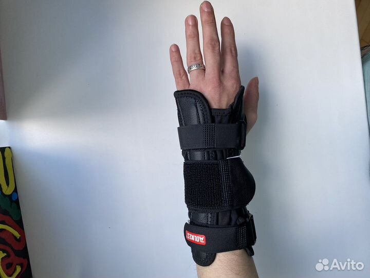 Фиксатор на лучезапястный / кистивой сустав