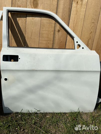 Двери на волгу Газ 3110