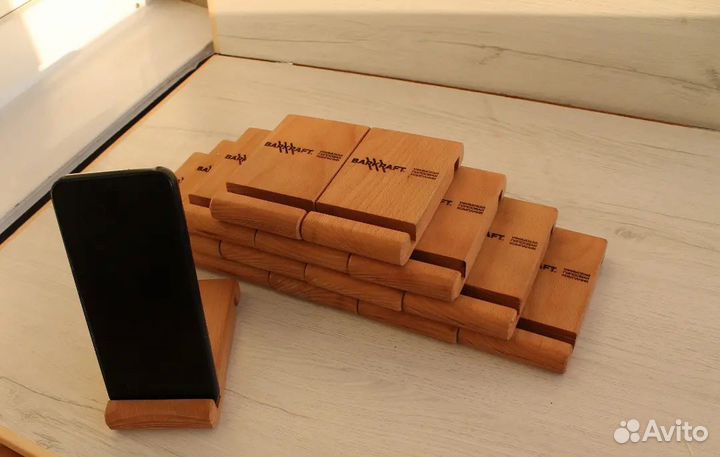 Подставка для телефона из бука