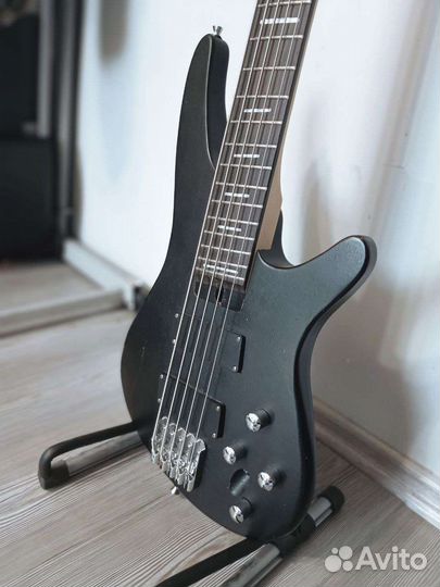 Бас гитара 5 струн обмен или продажа