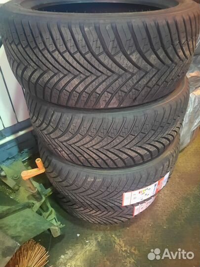 Leao iGreen All Season 235/45 R18 98W