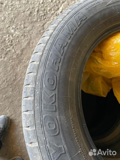 Yokohama E102 225/65 R17 102H