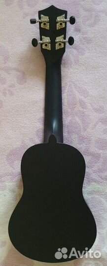 Укулеле Veston (новая)
