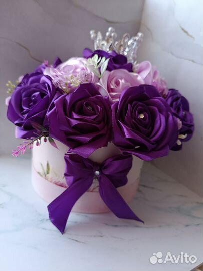 Букет из атласных роз
