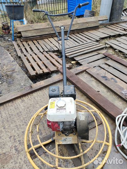 Вертолет для затирки бетона