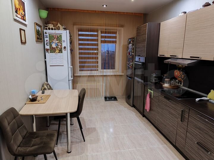 3-к. квартира, 82,2 м², 3/9 эт.