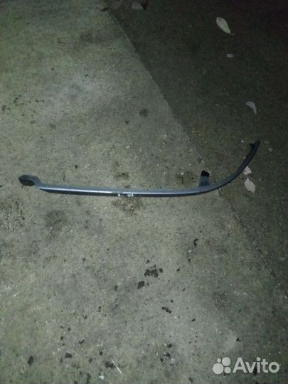 Audi 80 B4 Усик передней правой фары