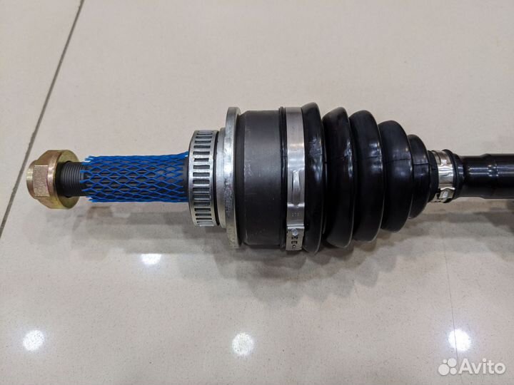 Привод левый mazda BT-50 / ford ranger (06)
