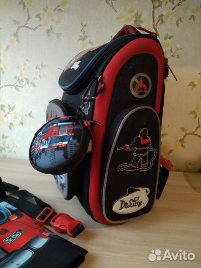 Школьный рюкзак костюм ботинки