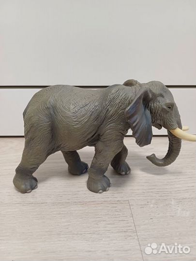 Фигурки животных schleich safari и другие