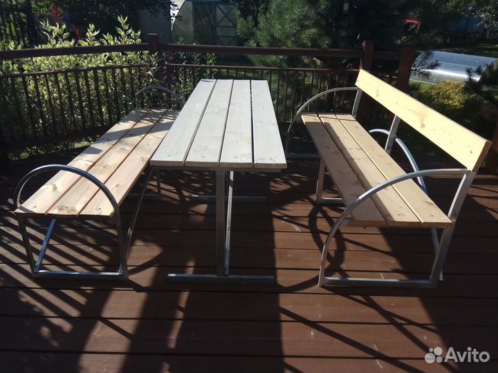 Стол для дачи