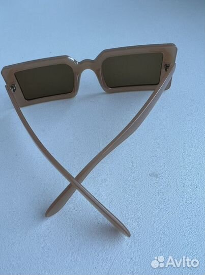 Солнцезащитные очки