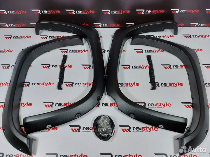 Фендера Toyota Tundra с13г Шершавые