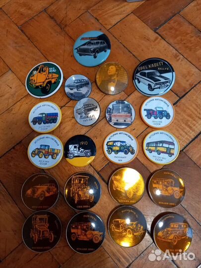 Значки коллекционные автомобили и мотоциклы