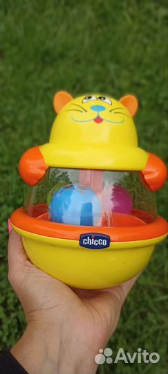 Игрушка юла,игрушка неваляшка chicco(два в одном)