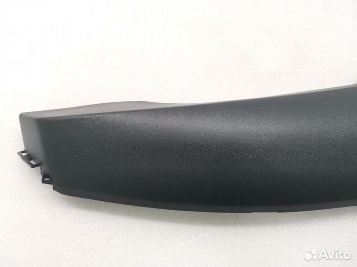 Накладка порога задняя правая Skoda Octavia A7