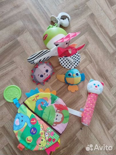 Развивающие игрушки пакетом