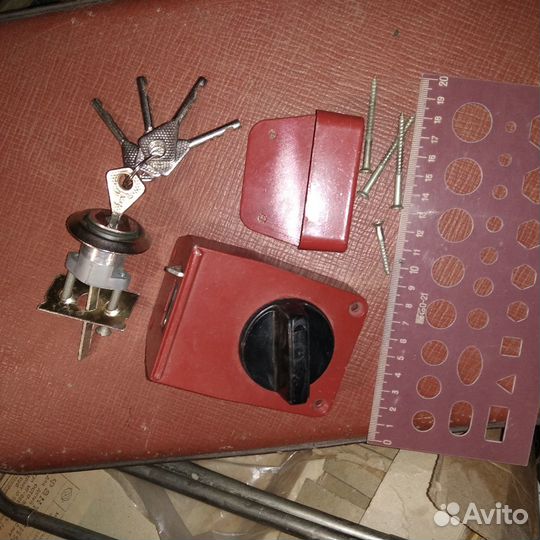 Замок врезной накладной 10 штук разные