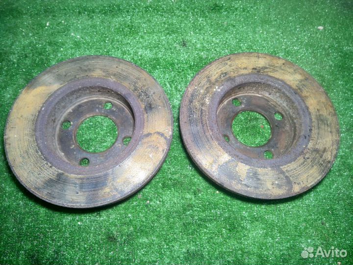 Передние тормозные диски Audi 80 b3