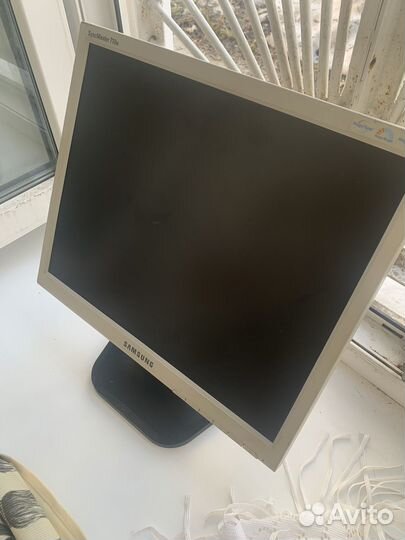 Монитор samsung syncmaster 710n