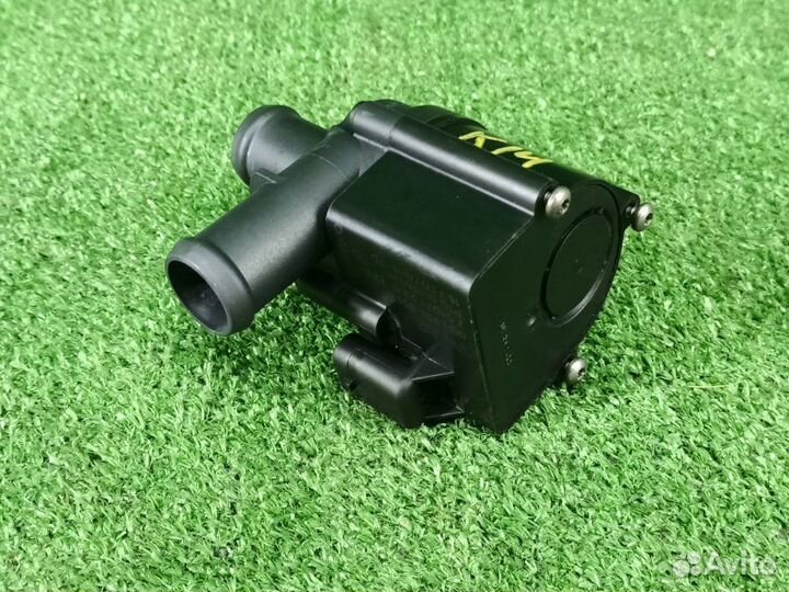 Насос водяной дополнительный (помпа) Audi A7 4G