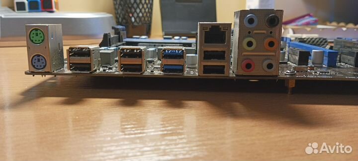 Материнская плата