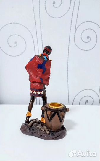 Африканская статуэтка Абориген с барабаном